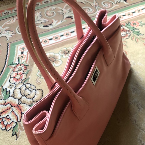 Vintage Authentic Baby Pink CHANEL Handbag - Picture 6 of 9